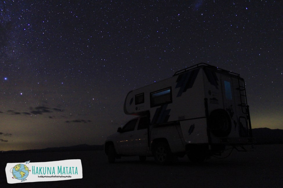 El camper en Pampa El Leoncito con un tremendo cielo estrellado
